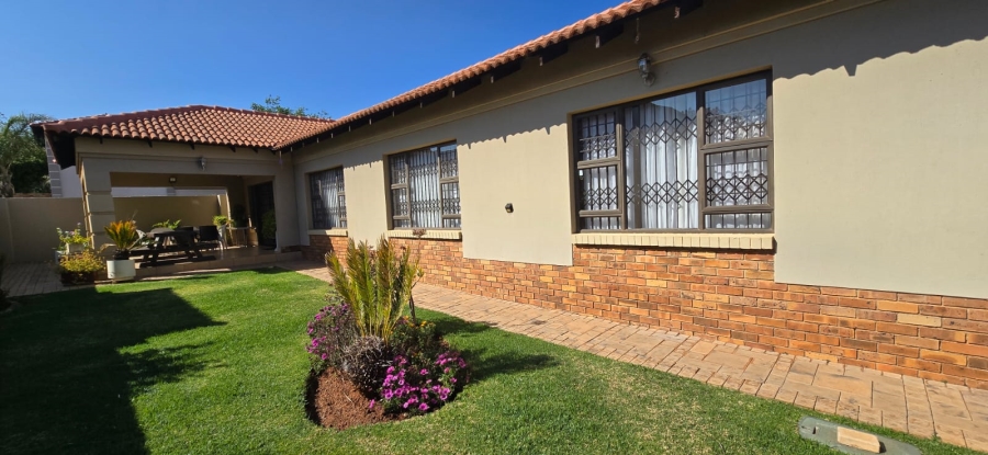 3 Bedroom Property for Sale in Wilkoppies North West